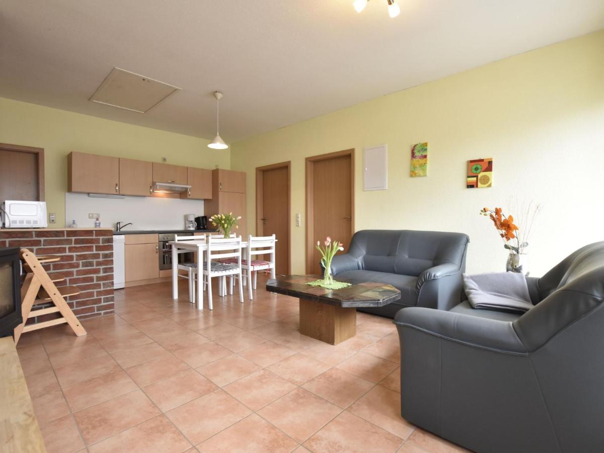 Pretty Holiday Home In Zierow With Fireplace Εξωτερικό φωτογραφία